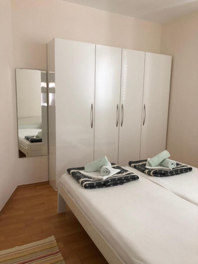 Apartments Irena Vodice Eksteriør billede