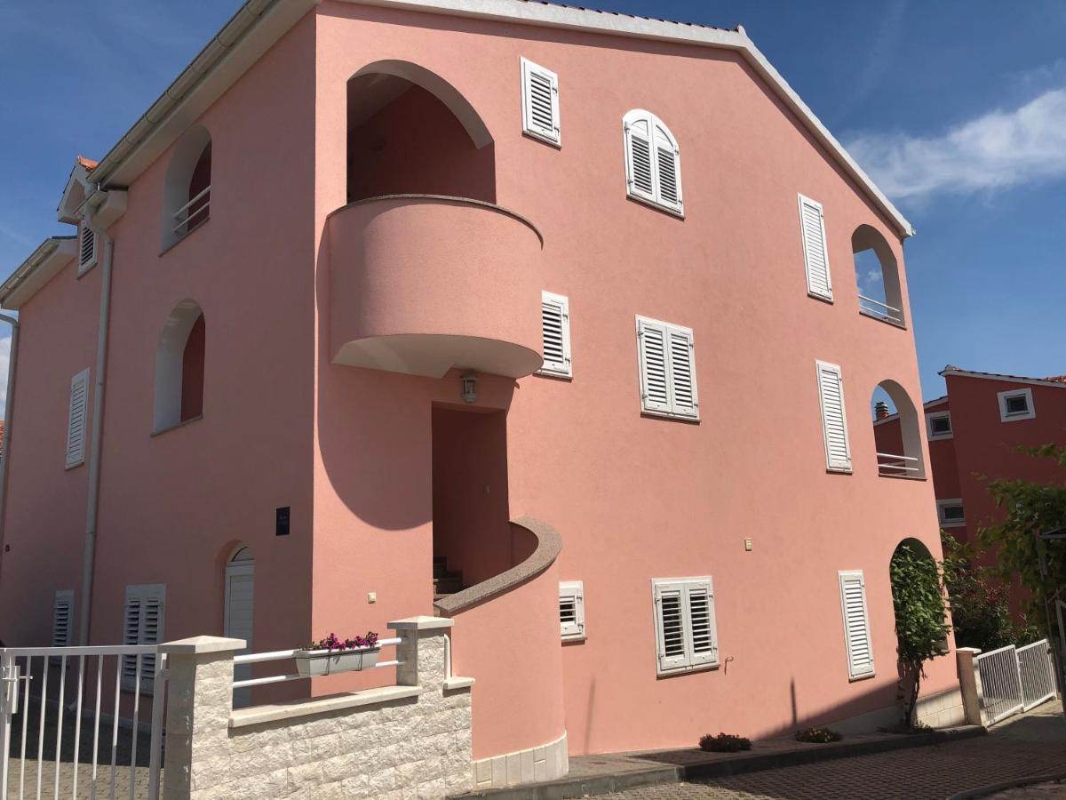 Apartments Irena Vodice Eksteriør billede