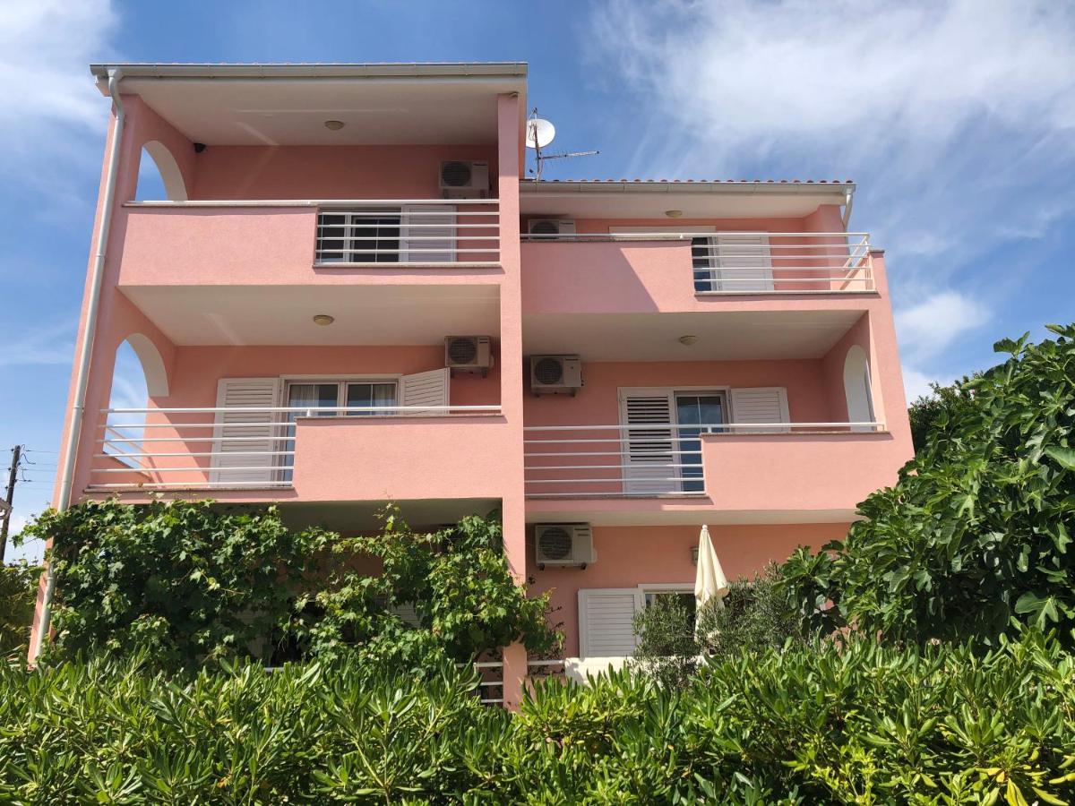 Apartments Irena Vodice Eksteriør billede